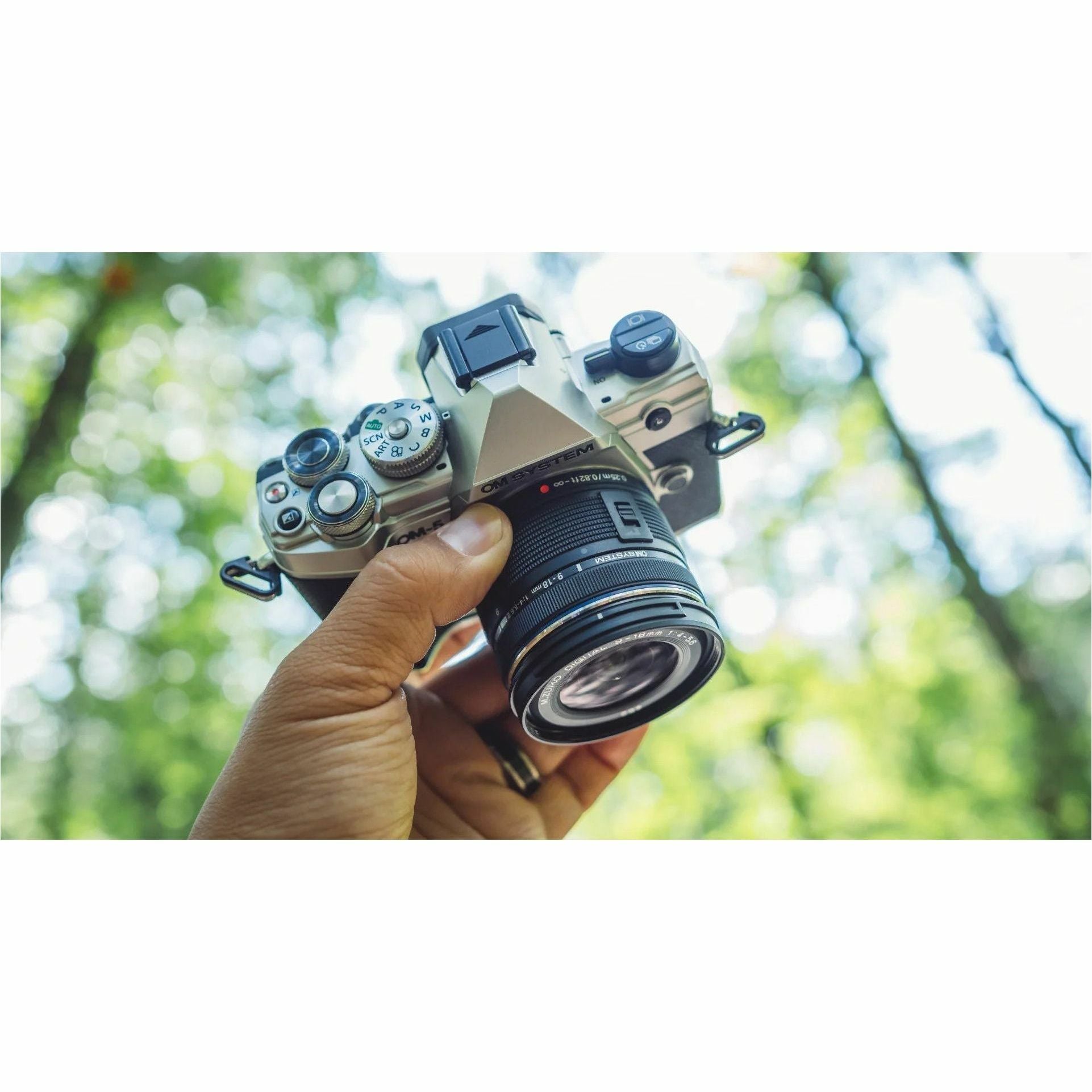 Om System M. ZUIKO DIGITAL - 9 mm to 18 mm - f/4 - f/22 - Super Wide Angle Varifocal Lens Om System M. ZUIKO DIGITAL - 9 mm to 18 mm - f/4 - f/22 - Super Wide Angle Varifocal Lens